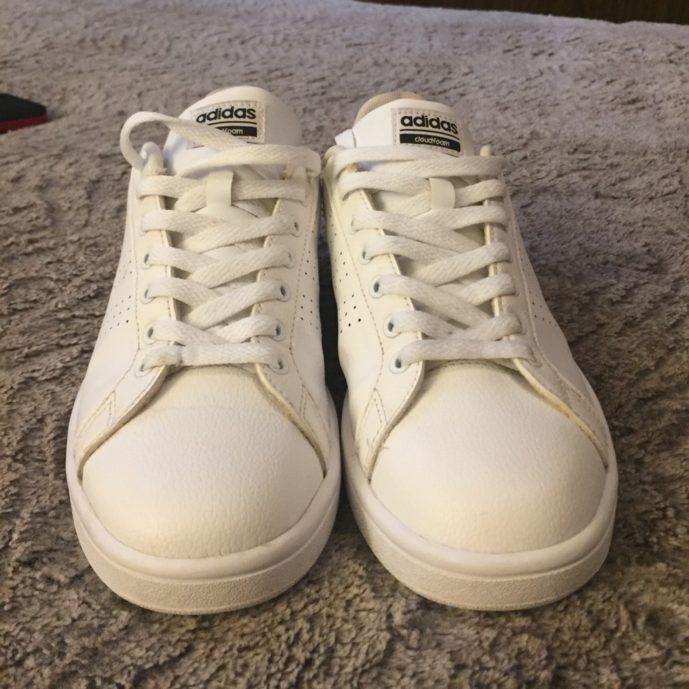 Women’s adidas NEO Cloudfoam White sneaker 8.5